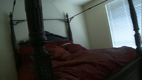 Nonton Nicole Ray Rests Her Ass On April O'neil's Tits So She Can Fuck Her Deep thumbnail