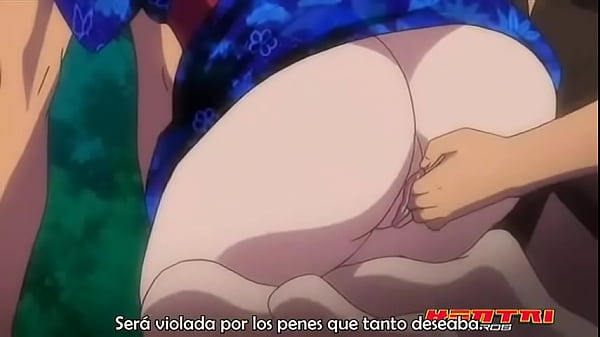 t&iacute;a disfruta de tres vergas mientras su sobrino la observa 