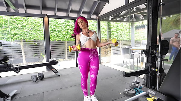 Nonton Hayley Quinn Lets Us Triple Penetrate Her And Impregnate Her All With A Creampie thumbnail