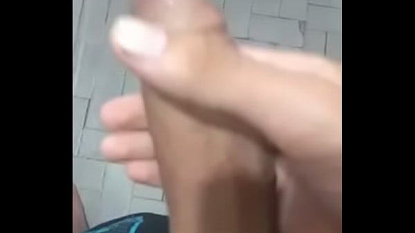 Homem se masturbando 