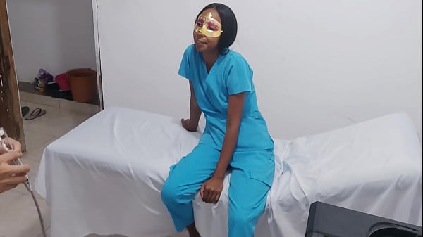 Nonton Enfermera Tentada: El Doctor La Seduce Y Explora Su Cuerpo thumbnail