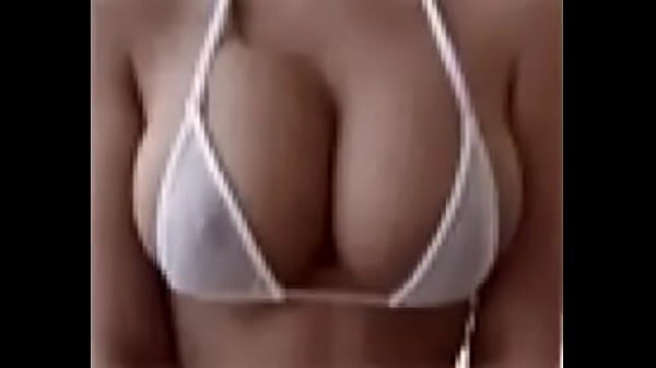 Sexy Bouncing Boobs -