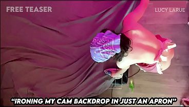 Nonton "ironing My Cam Backdrop In Just An Apron" thumbnail