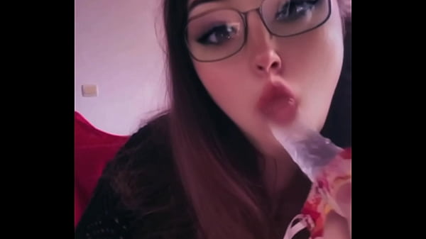 Faire semblant d&rsquo;&ecirc;tre malade pour porter un masque alors qu&rsquo;en dessous se 