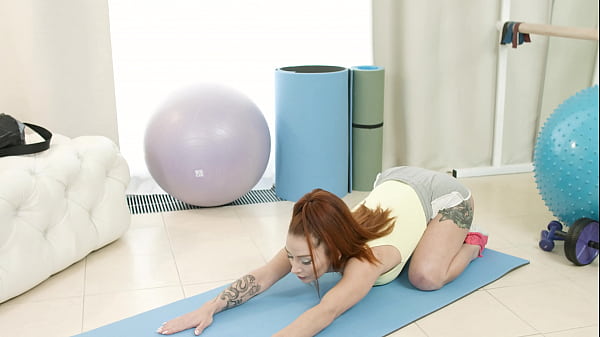 Nonton Fit Yoga Slut Leyla Mult Dp&rsquo;d By Stud Trainers Gp2192 thumbnail