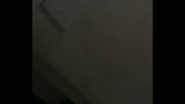 Quay l&eacute_n anh trai tắm 2