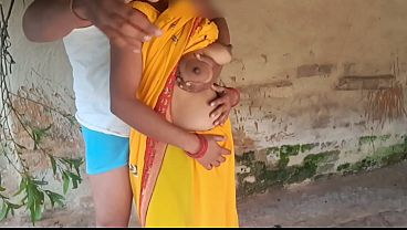 Play MP4 - Satin Silk Saree Muslim Aunty Desi indian lover openly boob press outdoors and
