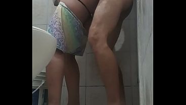 El Esposo De Mi Vecina Iba Pasando Frente A Mi Apartamento Y Me Pico El Ojo Y Lo Llam&eacute; Y Me Dijo Tengo Ganas De Comer Culo Y Le Dije Con Gusto Le Doy Culito Esto Paso Con Un Chico De Cucuta thumbnail