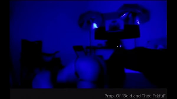 Play MP4 - Lesbian Stud Fem in Blue Room