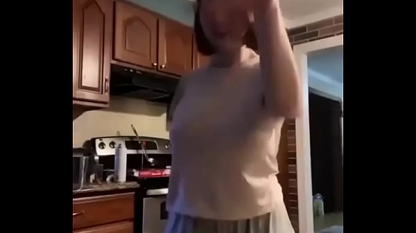 Nonton Vũ điệu Nh&agrave; Bếp thumbnail