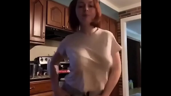 em nội trợ v&uacute_ cực m&uacute_p