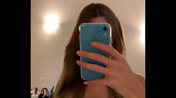 Play MP4 - Se mostrando gostoso