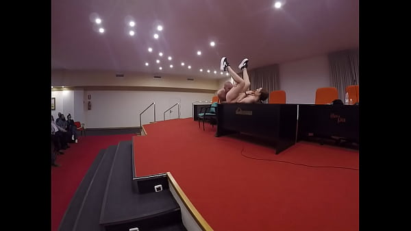 Clases Centradas En Hacer Un Cunnilingus (sexo Con La Boca A Una Chica) thumbnail