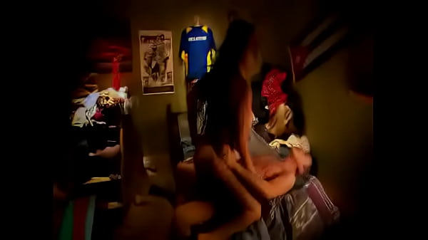 Play MP4 - Leysi Suarez escena de amor en Ma&ntilde;ana te Cuento 2