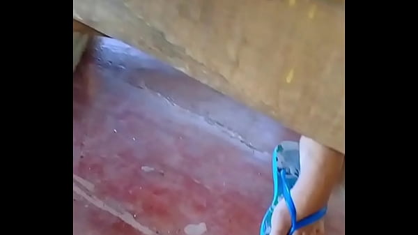 Play MP4 - Upskirt a universitaria colombiana