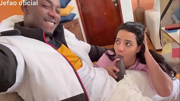 Play MP4 - Ela nem deixou eu tomar caf&eacute; direito e j&aacute; vejo querendo pica &period;e eu nada besta empurrei nela&comma;ainda gozei dentro Instagram &commat;jefao ator