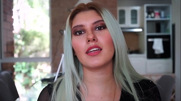 Interview 1. Bella Fox, Interview with a beautiful_Colombian model