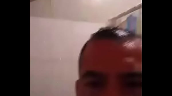 Nonton Ba&ntilde;o Espuma Desnudo thumbnail