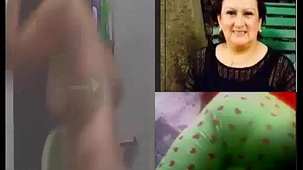 Espiando a mi t&iacute;a culonita 