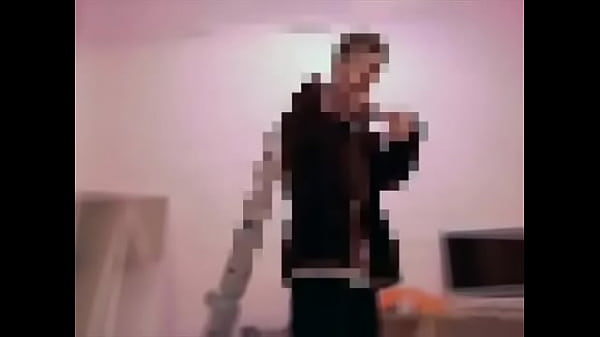 Nonton Unreal Music Video thumbnail