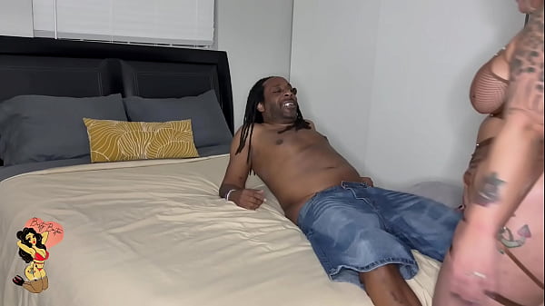 Nonton Busty Boston Begs To Have Her Hotwife Pussy Bred thumbnail