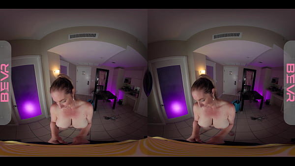 Vr Big Boob Big Ass Cougar Danni Jones Bevr thumbnail