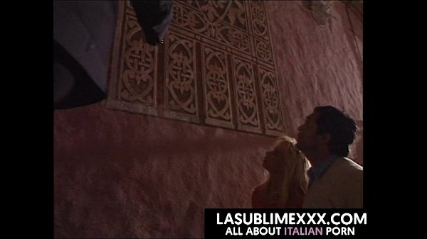 Play MP4 - Threesome  al castello&excl;