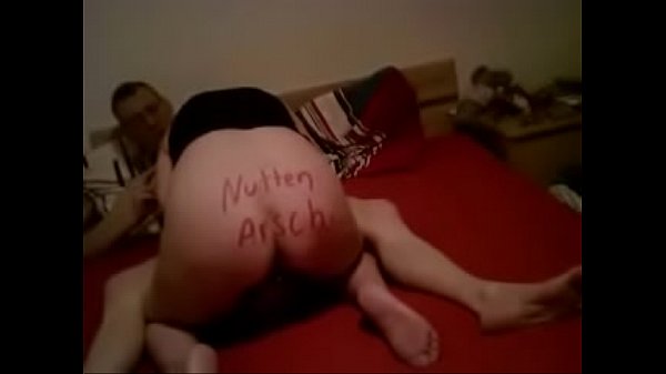 Rd bitch geiler arsch 