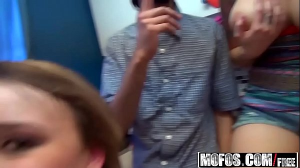 Play MP4 - Mofos - Real Slut Party - &lpar;Ashton Pierce&comma; Alexis Adams&rpar; - VAG-entines Day party