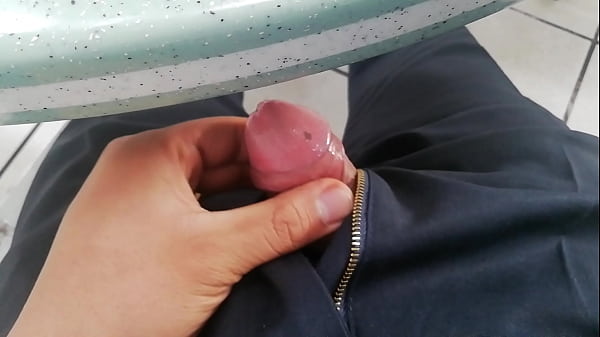 Paja en supermercado 