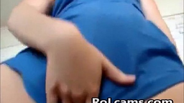 Amateur dildo masturbation 