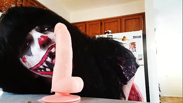 Bigbuttbooty Clown Cosplay thumbnail