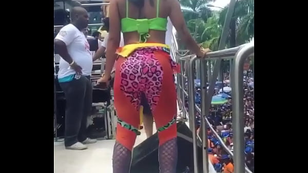 Anitta Rabuda Dan&ccedil;ando 2017 thumbnail