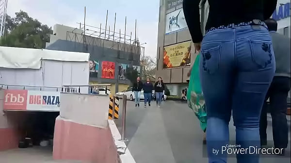 Punjabi Big ass walkinin mall