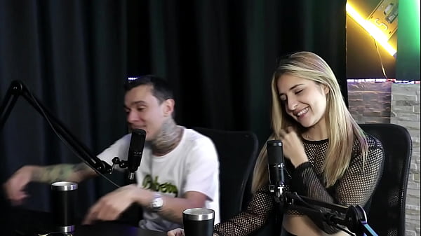 A primeira vez que ela viu opau dele em umagravação depois ficaram sem se falar_Yasmin Pariz Ktal Vagabundo do Bom SHEERRED