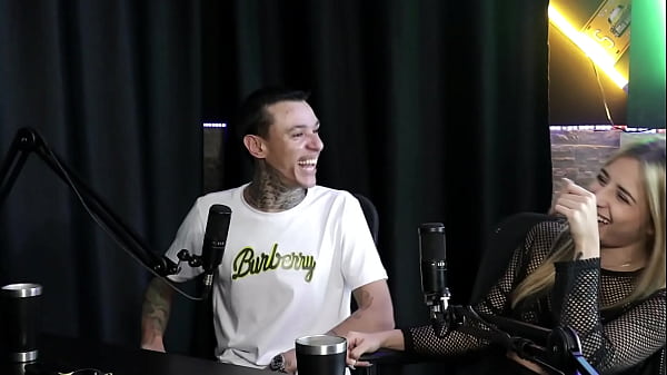 Play MP4 - A primeira vez que ela viu o pau dele em uma grava&ccedil;&atilde;o&comma; depois ficaram sem se falar - Yasmin Pariz & Ktal Vagabundo do Bom &lpar;SHEER&sol;RED&rpar;