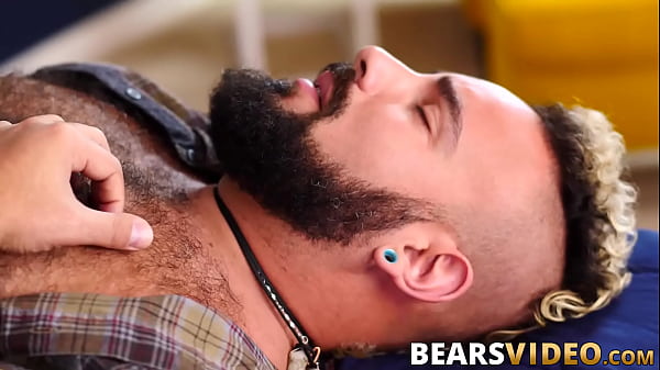 Bear pushes in deep inside of his lover 