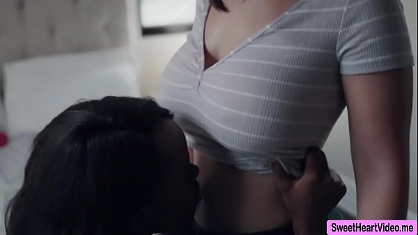 Lasirena and jezabel vessir licks each 0thers pussies to orgasm