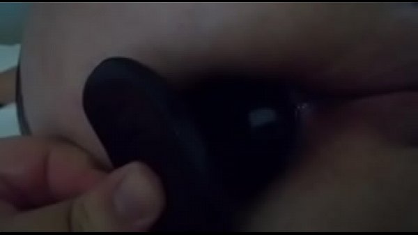 Big buttplug whore insertion 