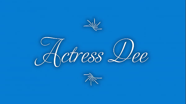 Nonton Dee Enjoying Her Free Time thumbnail