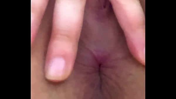 Rabo rosa de novinha piscando