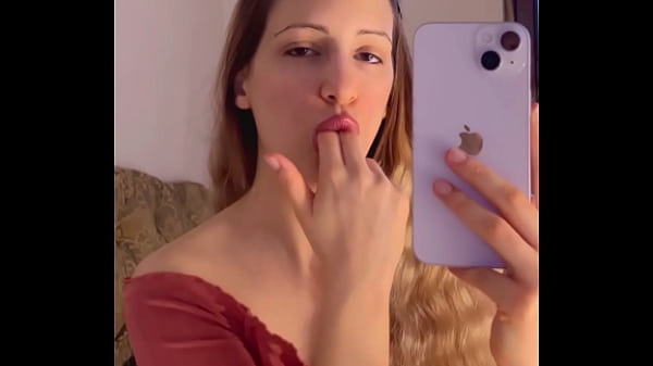 Cute Teen Touching Herself - Maiskii thumbnail