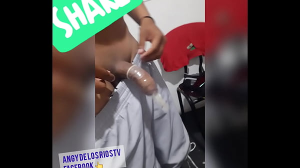 Play MP4 - Chico me dio pene en pollito asado