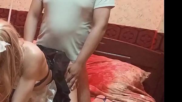 Play MP4 - &OpenCurlyDoubleQuote;Travesti en lencer&iacute;a de mucama entreg&aacute;ndose a mi dominio&rdquo;