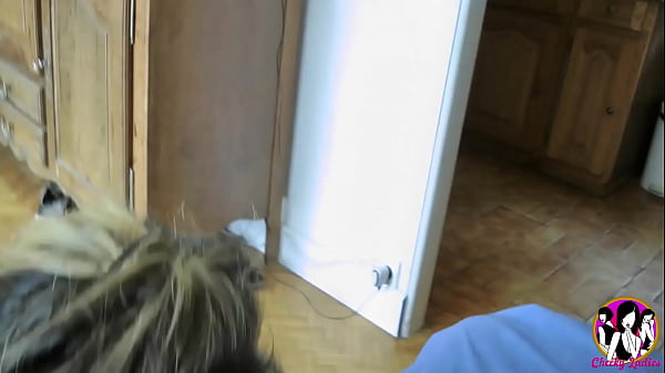 Bourgeoise slutty milf Mélodie becomes_mad with 3 men and_first gang-bang of her life