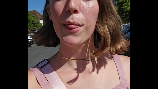 Nonton Trop Mimi Ce Genre De Tenue Et Super Confortable En ! thumbnail