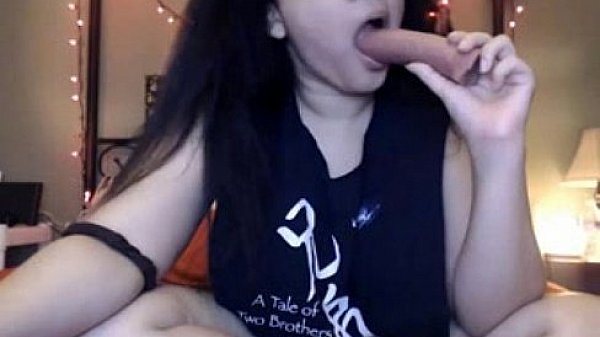 Sexy masturbates and touches her tits 