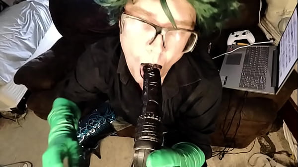 Green kinky Sub