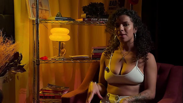 Podcast quente & &uacute;mido com as gostosas stellar e mibby anunciando as estr&eacute;ias de julho 