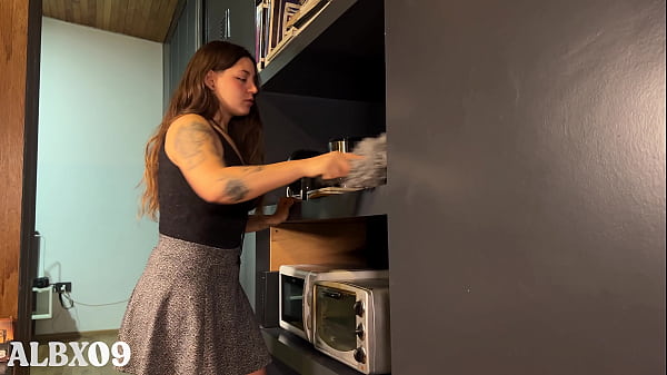 Nonton La Empleada De Limpieza Termina Con Mi Verga En La Boca - Cum In Mouth thumbnail